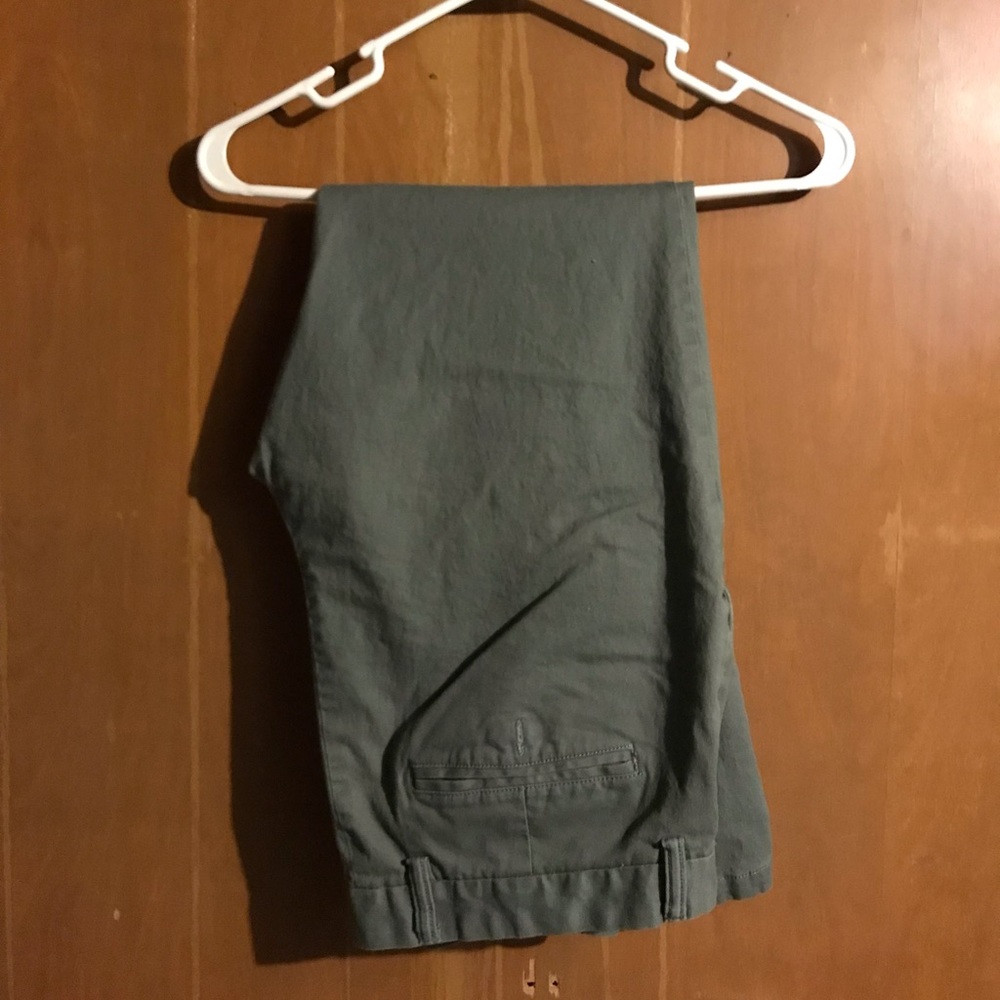 Old navy olive khaki pants